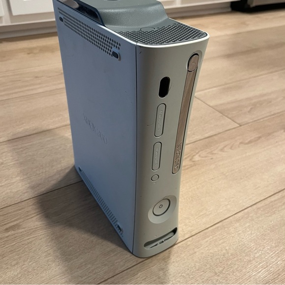 X Box 360 Console Only UNTESTED - Picture 1 of 1